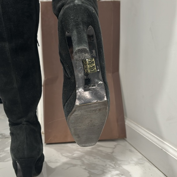 Suede Gucci Boots - worn only once - size 38 - Picture 8 of 9